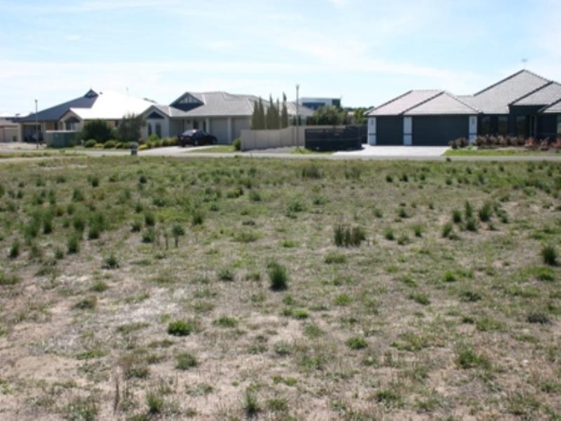 21 Arcadia Avenue, Hindmarsh Island SA 5214
