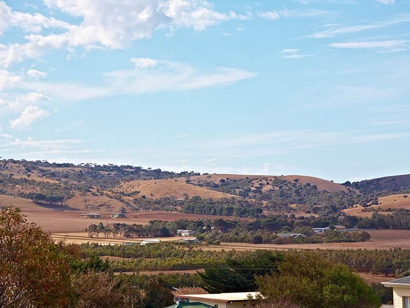 75 Albatross Avenue, Hayborough SA 5211