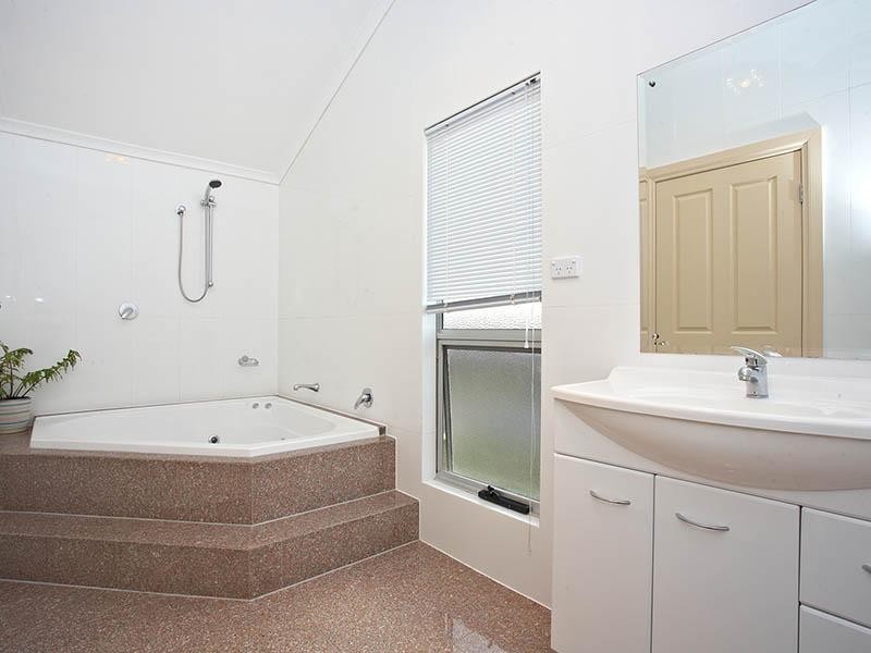 29 Padman Crescent, Middleton SA 5213