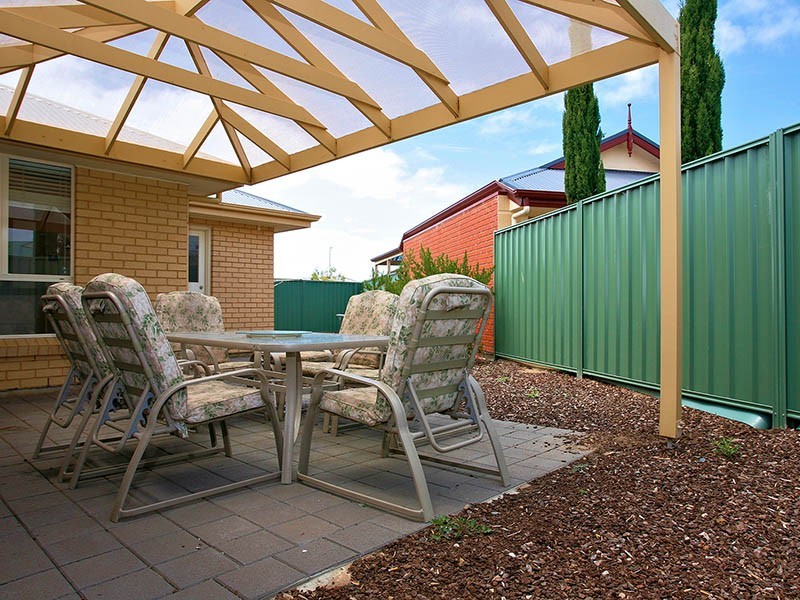 8 Sweetman Avenue, Encounter Bay SA 5211