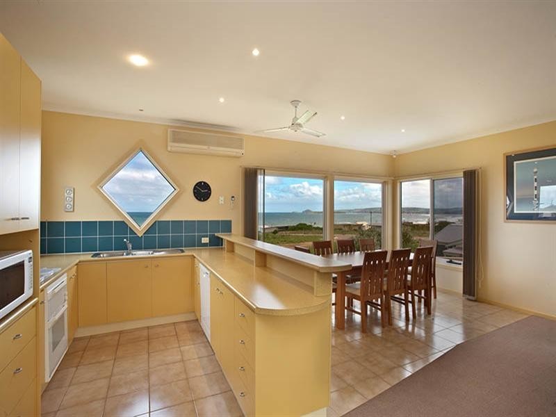 12 St lukes Street, Port Elliot SA 5212