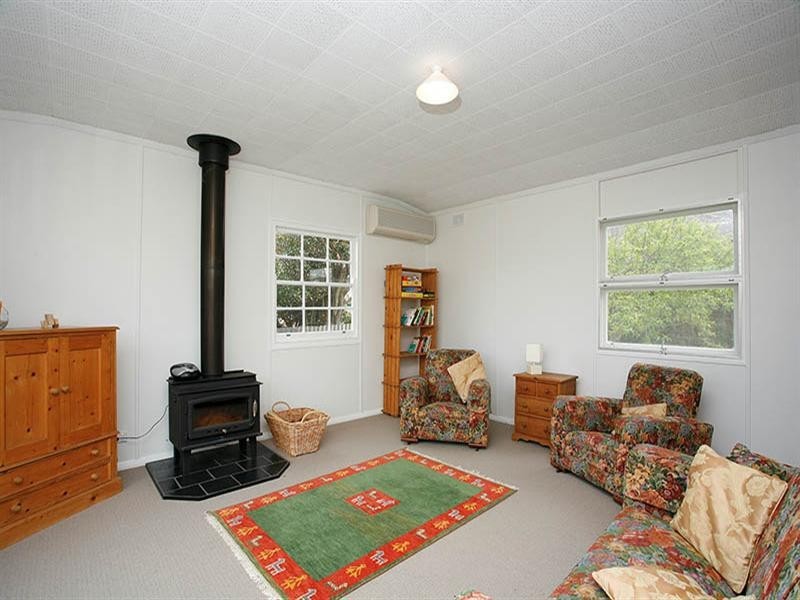 2 Barbara Street, Port Elliot SA 5212