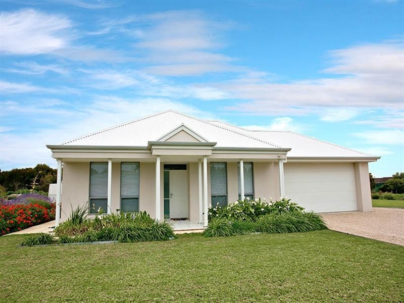 16 Stock Drive, Port Elliot SA 5212