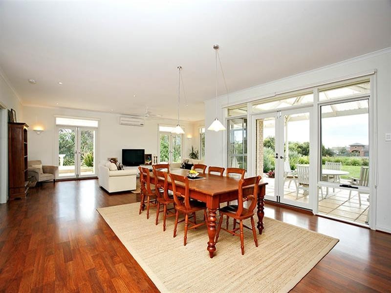 16 Stock Drive, Port Elliot SA 5212