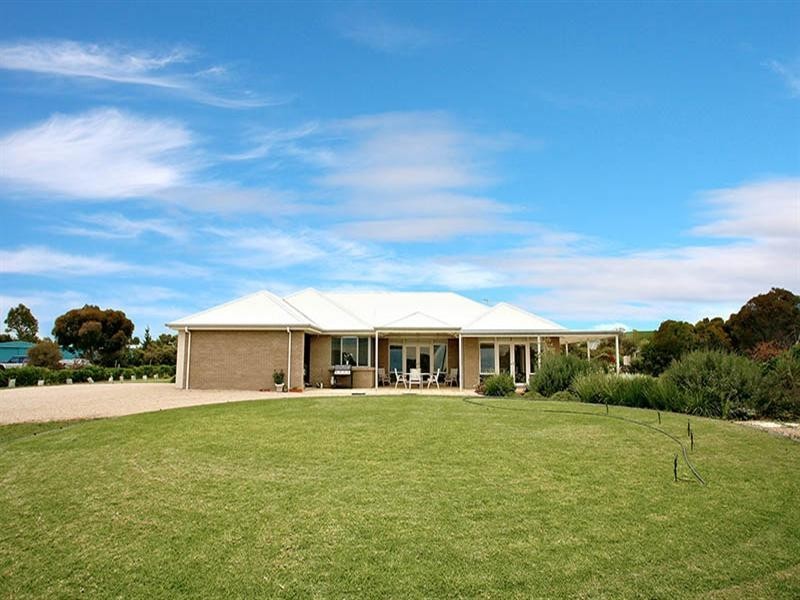 16 Stock Drive, Port Elliot SA 5212