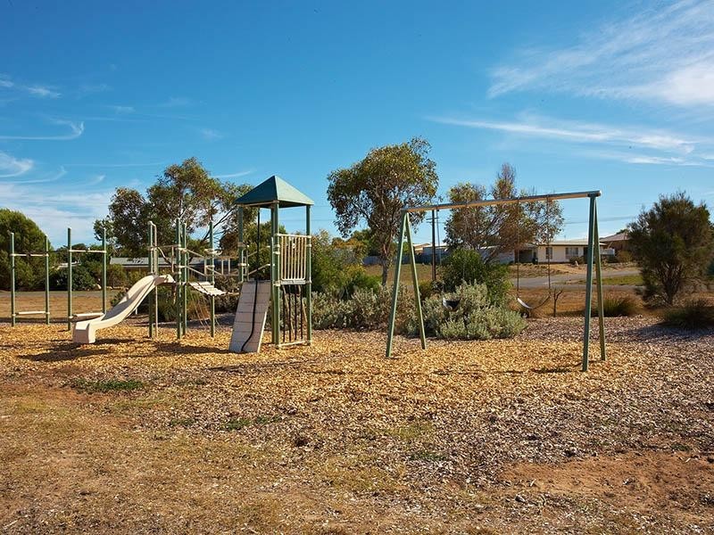 77 Bradford Road, Goolwa Beach SA 5214