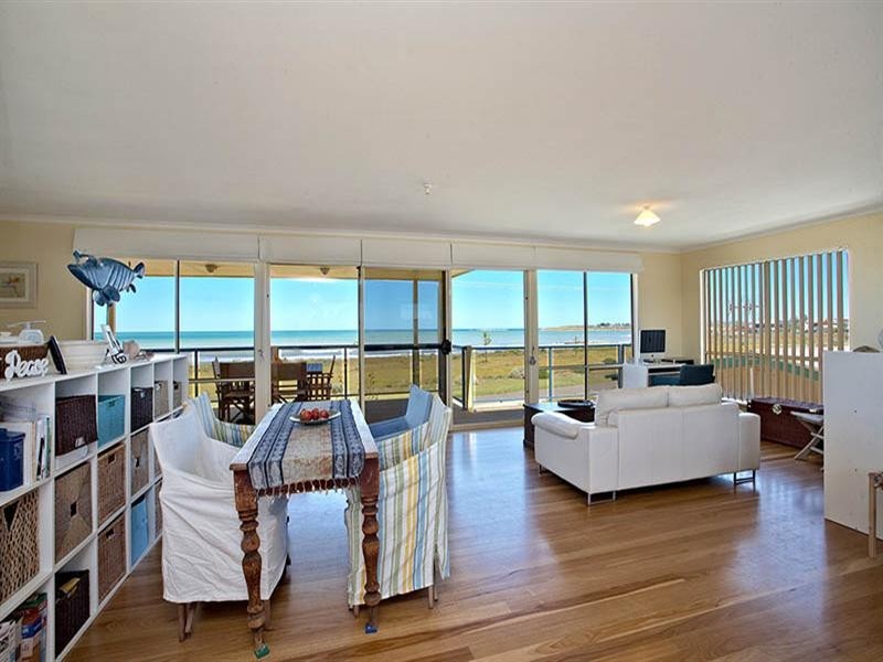 72 Esplanade, Middleton SA 5213