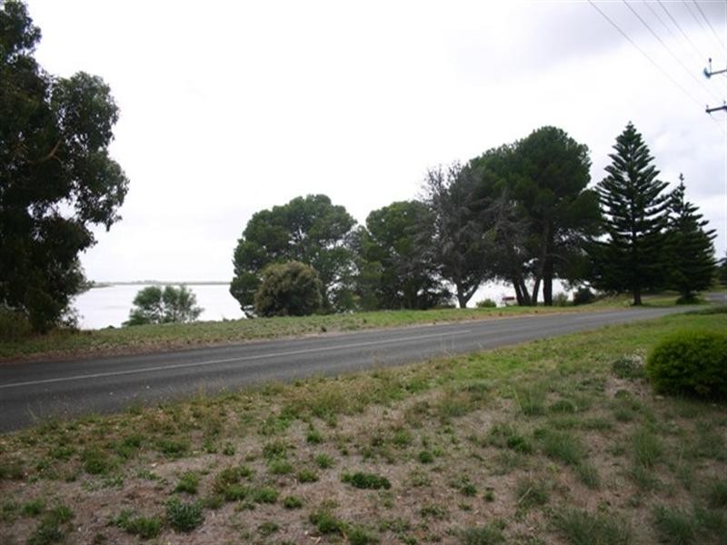 23 Captain Sturt Parade, Hindmarsh Island SA 5214