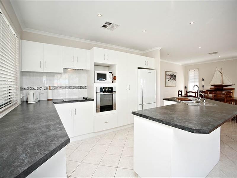 64 Providence Place, Hindmarsh Island SA 5214