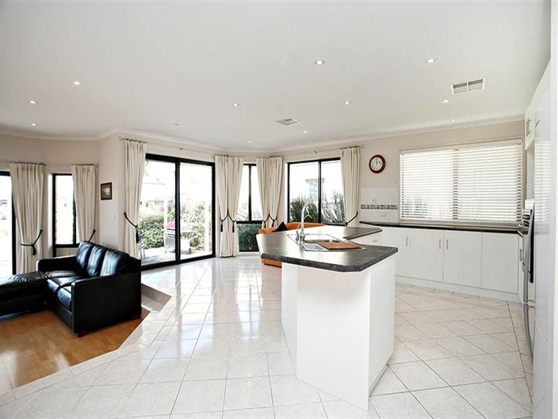 64 Providence Place, Hindmarsh Island SA 5214