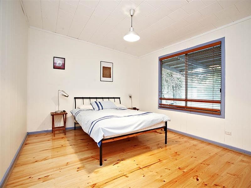 8 Dent Street, Goolwa Beach SA 5214