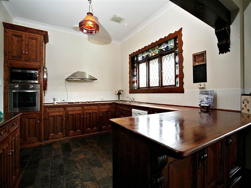 49 Seaview Road, Victor Harbor SA 5211