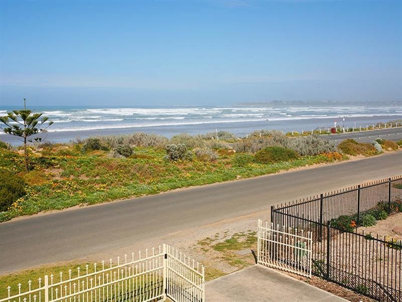 216 Surfers Parade, Middleton SA 5213