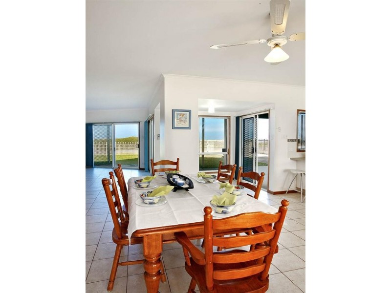 216 Surfers Parade, Middleton SA 5213