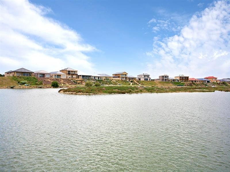 74 Brittania Parade, Hindmarsh Island SA 5214