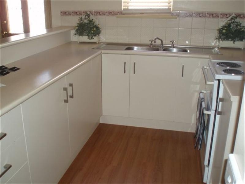 1/1 Surrey Avenue, Victor Harbor SA 5211