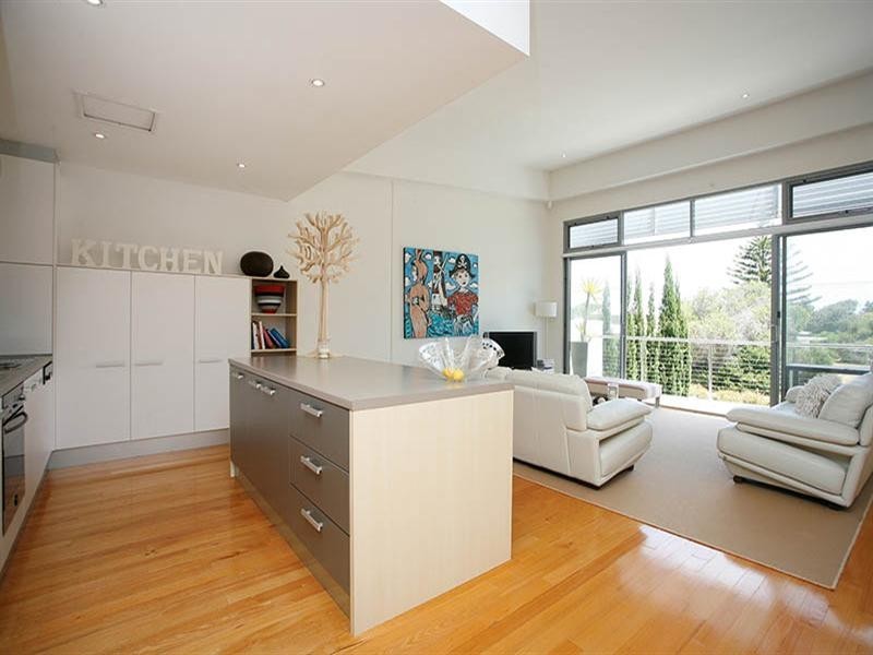 3/4 Wood Street, Encounter Bay SA 5211