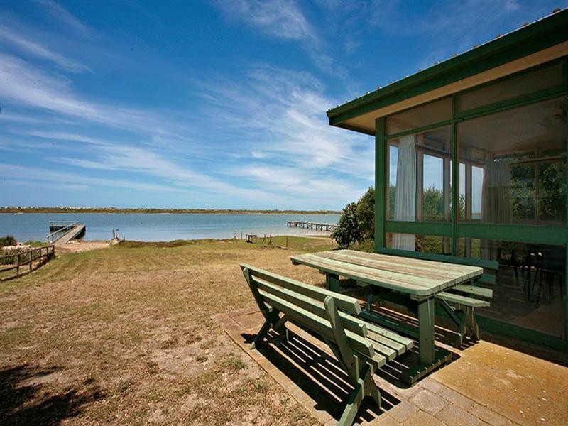 57 Goolwa Channel Drive, Hindmarsh Island SA 5214
