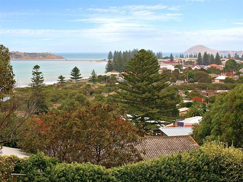 17a Honeyman Grove, Mccracken SA 5211
