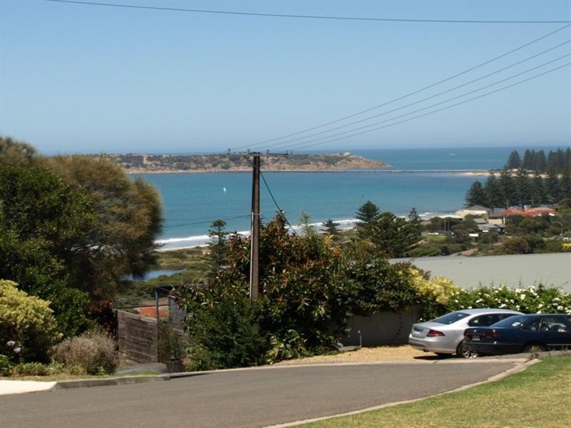 17a Honeyman Grove, Mccracken SA 5211