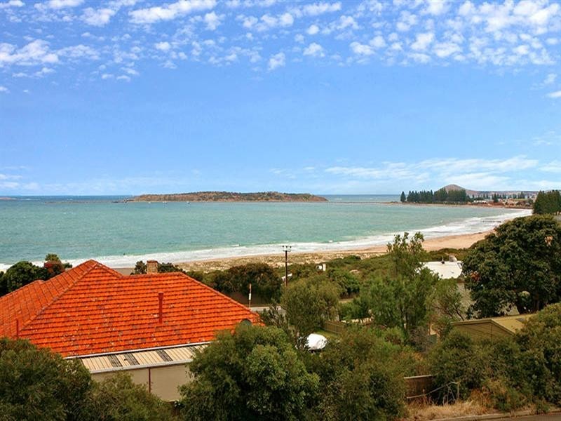 13 The Crescent, Mccracken SA 5211