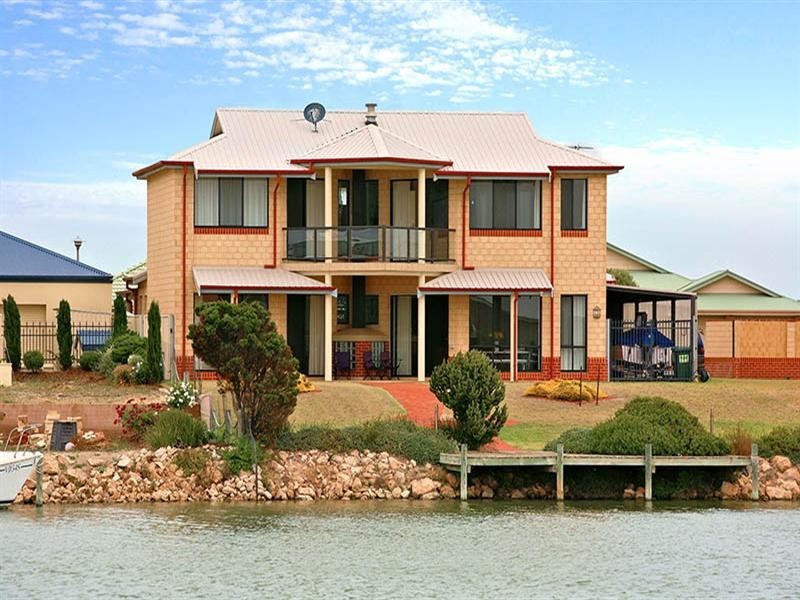 34 Prince Alfred Parade, Hindmarsh Island SA 5214