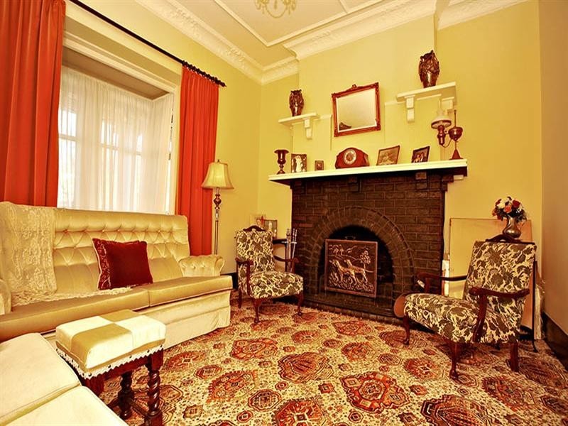 18 Renown Avenue, Victor Harbor SA 5211