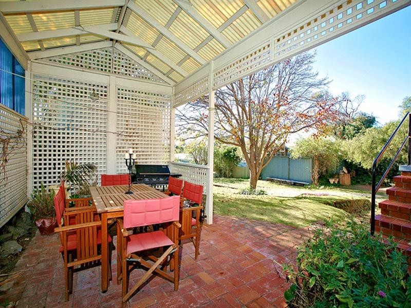 18 Renown Avenue, Victor Harbor SA 5211