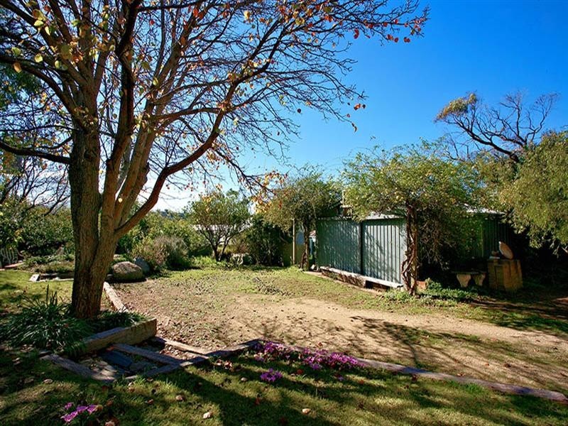 18 Renown Avenue, Victor Harbor SA 5211