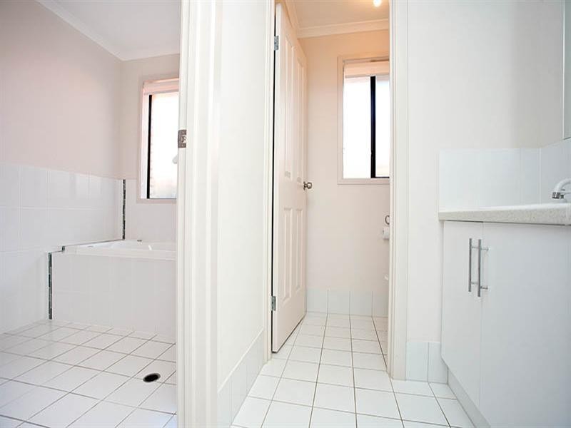 9 Richardson Road, Victor Harbor SA 5211