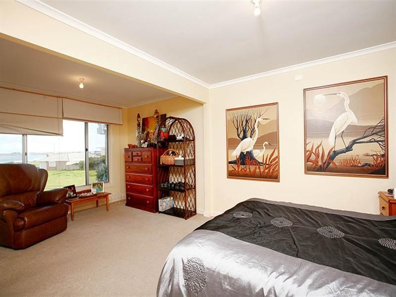 4 Coote Street, Middleton SA 5213