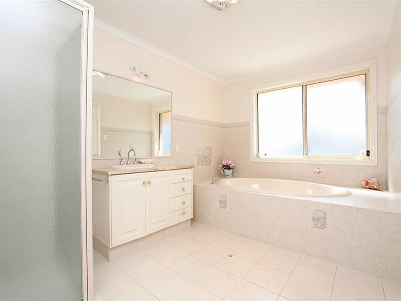 14 Castle Avenue, Goolwa Beach SA 5214
