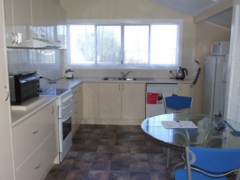 40 Shamrock Street, Blackall QLD 4472