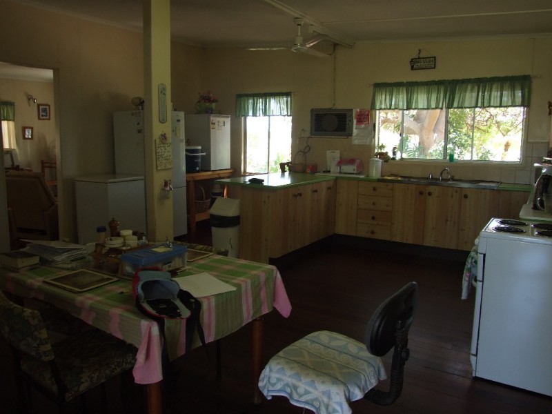 171 Ravensbourne Road, Blackall QLD 4472