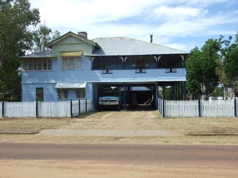 48 Thistle Street, Blackall QLD 4472