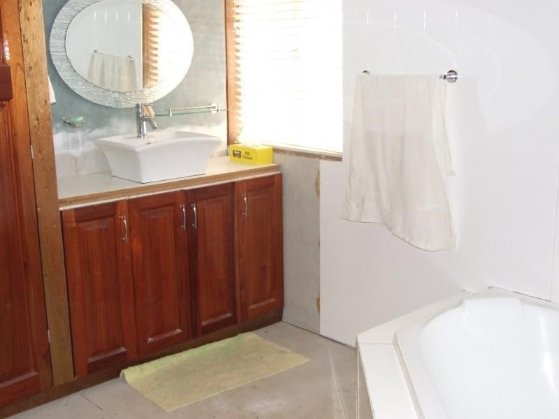 48 Thistle Street, Blackall QLD 4472