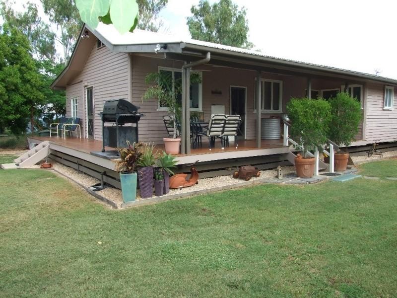 44 Thistle Street, Blackall QLD 4472