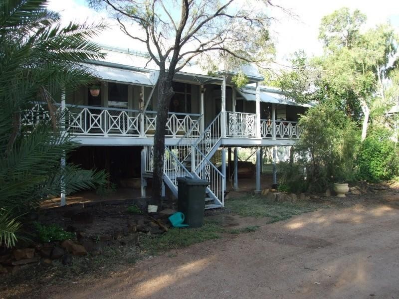 69 Thistle Street, Blackall QLD 4472