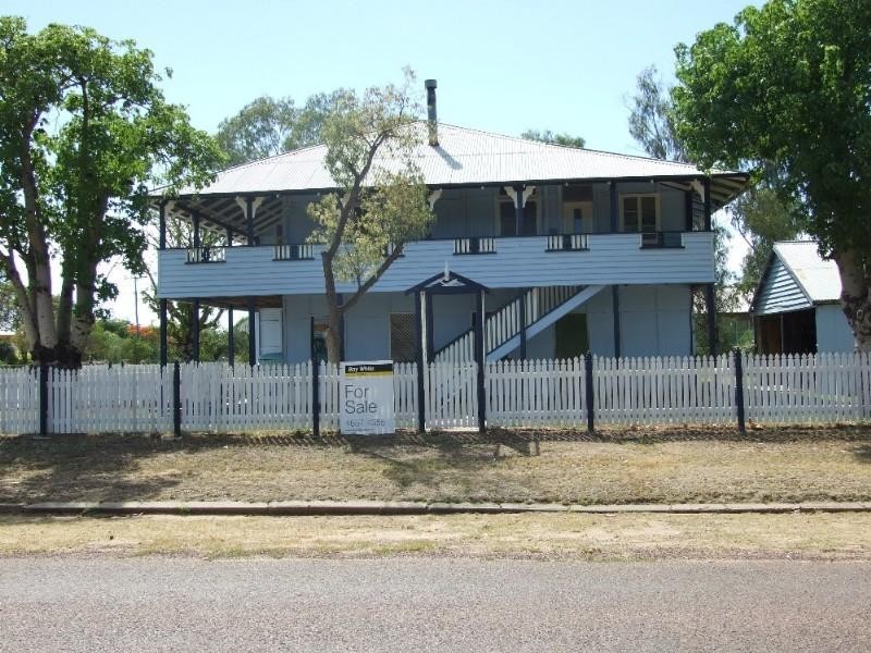 48 Thistle Street, Blackall QLD 4472