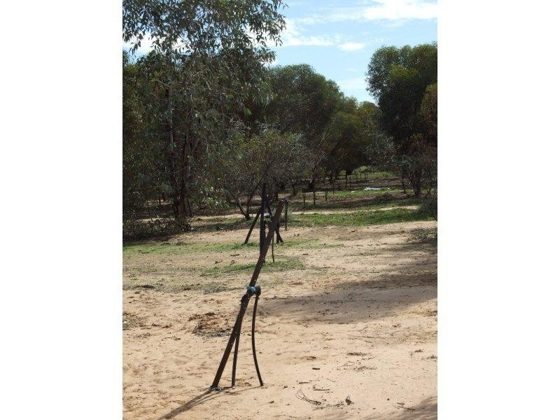 93 Aerodrome Road, Blackall QLD 4472