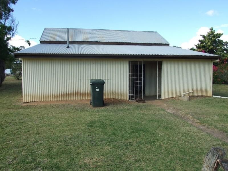 4 Mulga Street, Blackall QLD 4472