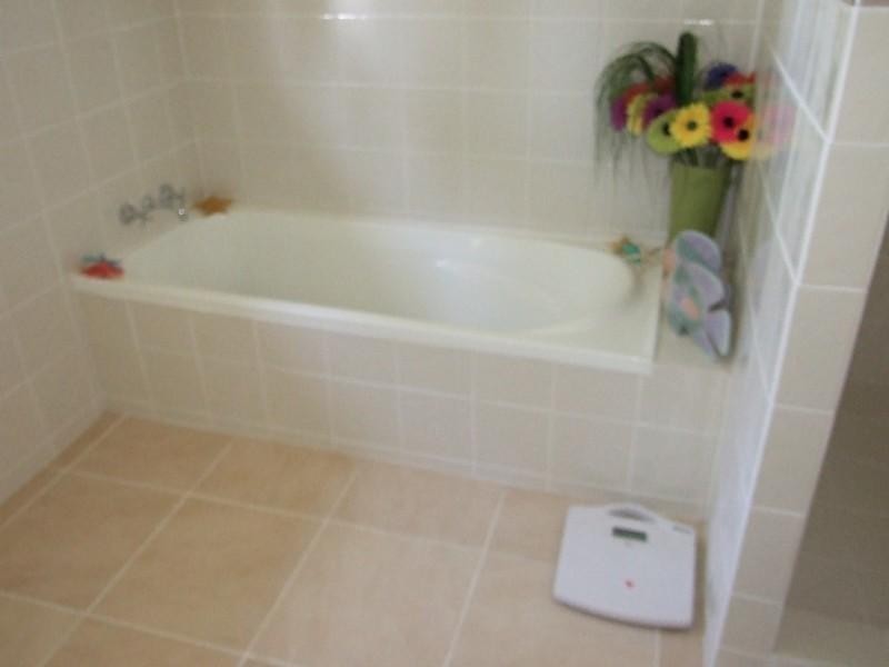 54 Shamrock Street, Blackall QLD 4472