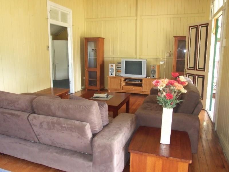 54 Shamrock Street, Blackall QLD 4472