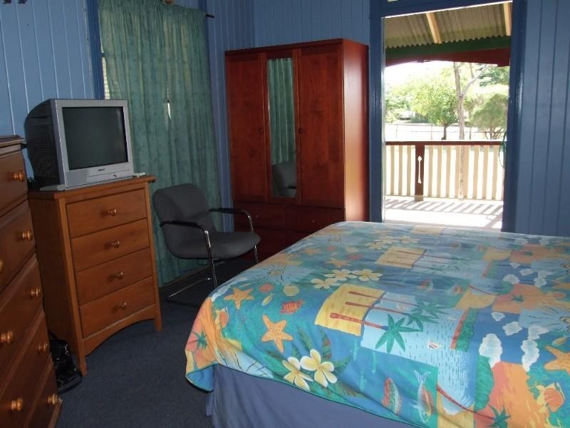 54 Shamrock Street, Blackall QLD 4472