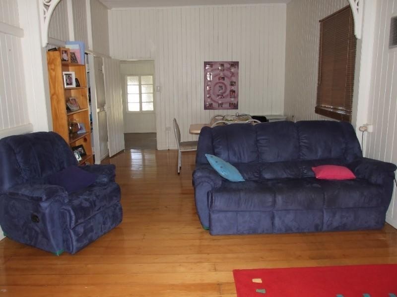 80 Rose Street, Blackall QLD 4472