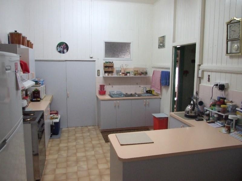 37 Shamrock Street, Blackall QLD 4472