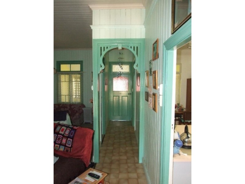 37 Shamrock Street, Blackall QLD 4472