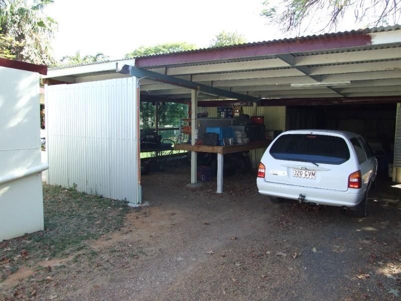 37 Shamrock Street, Blackall QLD 4472