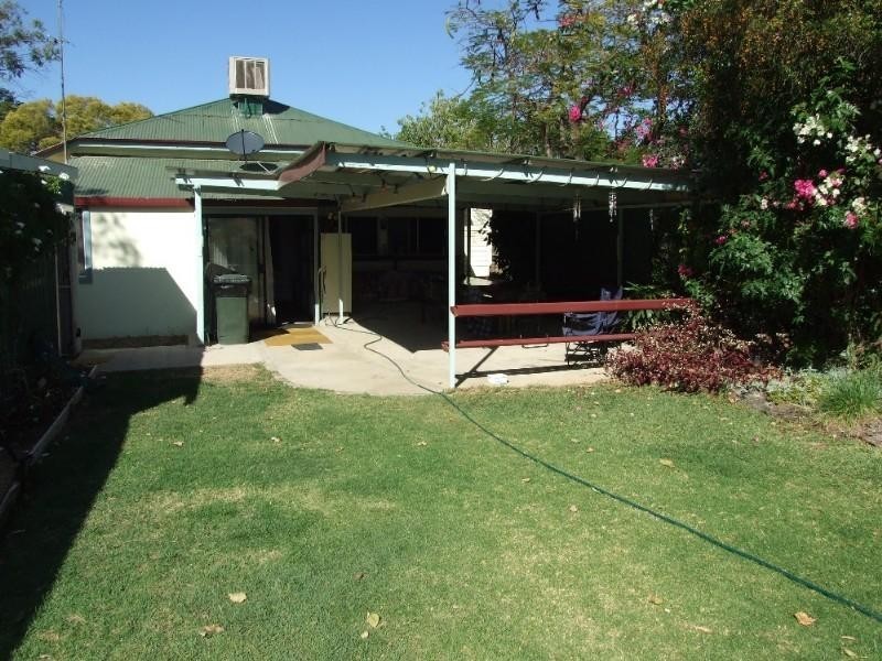 37 Shamrock Street, Blackall QLD 4472