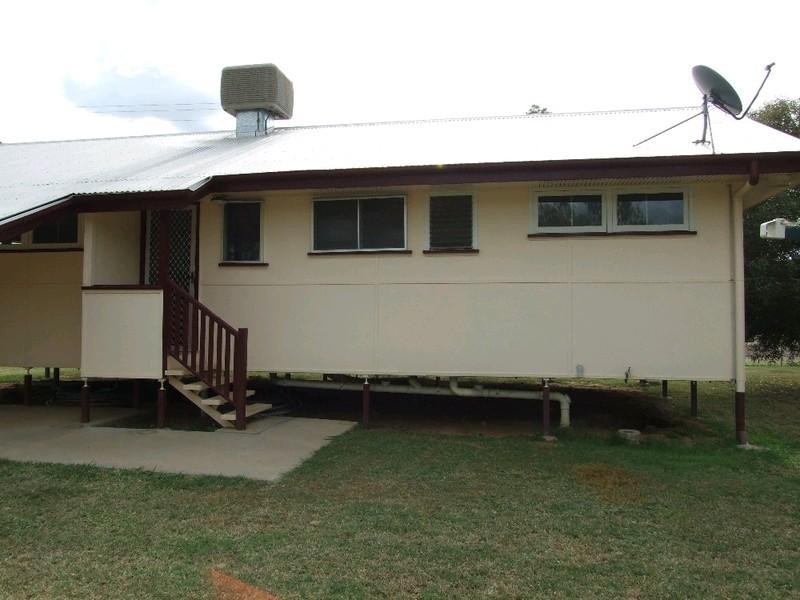 75 Thistle Street, Blackall QLD 4472